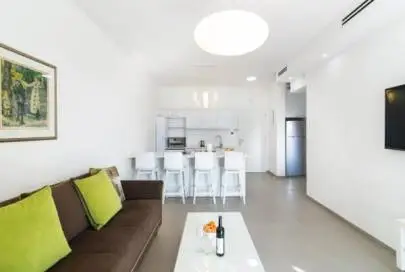 Rent an apartment with a SAFETY ROOM-BOMB PROOF!, Tel Aviv, Flats & Apartments, Long term rental, 600 ₪