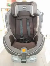 מוכרת כיסא בטיחות לילדים של צ'יקו לרכב, אביזרים, אביזרים אחרים, חיפה