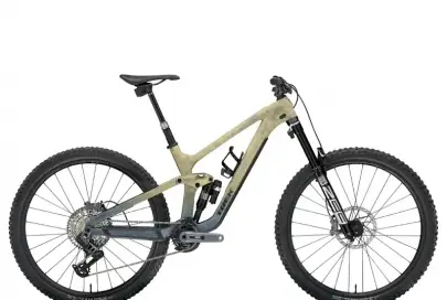 Горный велосипед Trek Slash SE Gen 5 2025 - GUN2BIKESHOP, Новые, 45,165 ₪