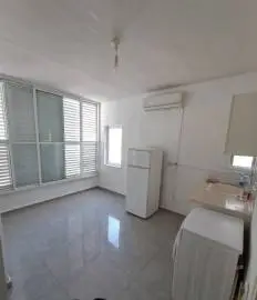 near the old bus station, on the 2nd floor, spacious and bright, 2-room apartment in good condition, Rishon LeZion, Flats & Apartments, Long term rental, 3,300 ₪