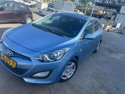 2013 HYUNDAI i30, Cars, Hyundai, i30, 2013, Haifa, 31,000 ₪