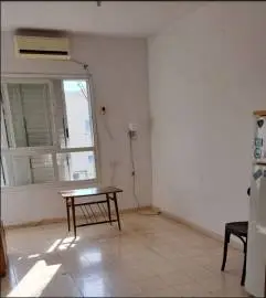 In a House with an elevator! In Kiryat Yam, not far from the sea, a 2-room apartment is for rent., Kiryat Yam, Flats & Apartments, 1,800 ₪