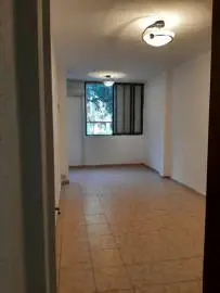 Spacious bright apartment 65 sq., Bat Yam, Flats & Apartments