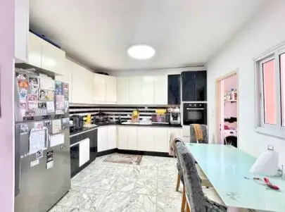 5-room duplex apartment on Laskov Street in Holon, Ben Gurion neighborhood, Holon, Flats & Apartments, 2,490,000 ₪