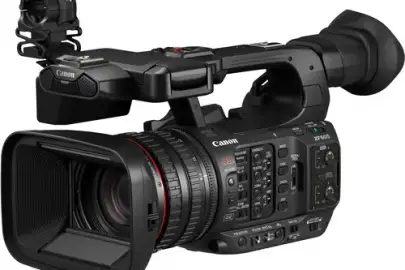 Canon XF605 UHD 4K HDR Pro Camcorder, New, 4,000 ₪