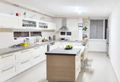 in the area of villas of the city center, in a private house on the 1st floor, Magnificent 5-room apartment-150 sq., Rishon LeZion, Flats & Apartments, 8,200 ₪